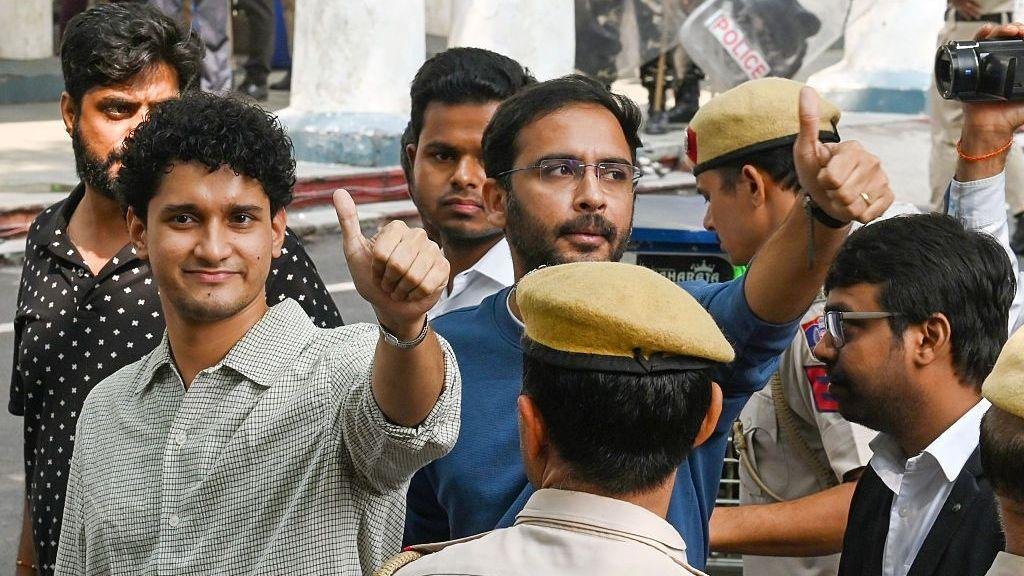 হেফাজতের মেয়াদ বাড়ানোর বিরুদ্ধে করা আবেদন কেন তুলে নিলেন সিজেপির আশুতোষ রাঙ্কা ও সৌরভ দাস?