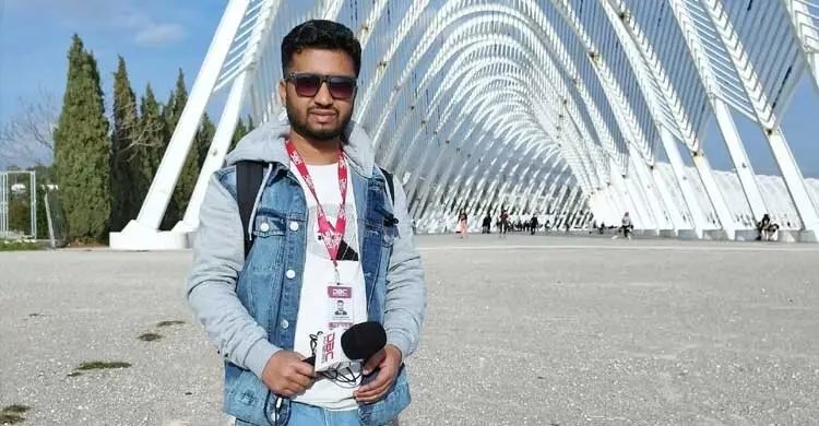 পরিবার ছেড়ে প্রবাস: টাকার বিনিময়ে কেনা একাকীত্ব