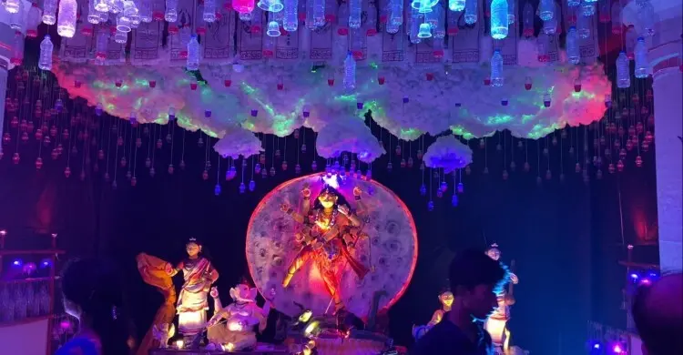 পরিবেশ রক্ষার বার্তা দিচ্ছে ৬ হাজার প্লাস্টিক বোতলে তৈরি পূজামণ্ডপ