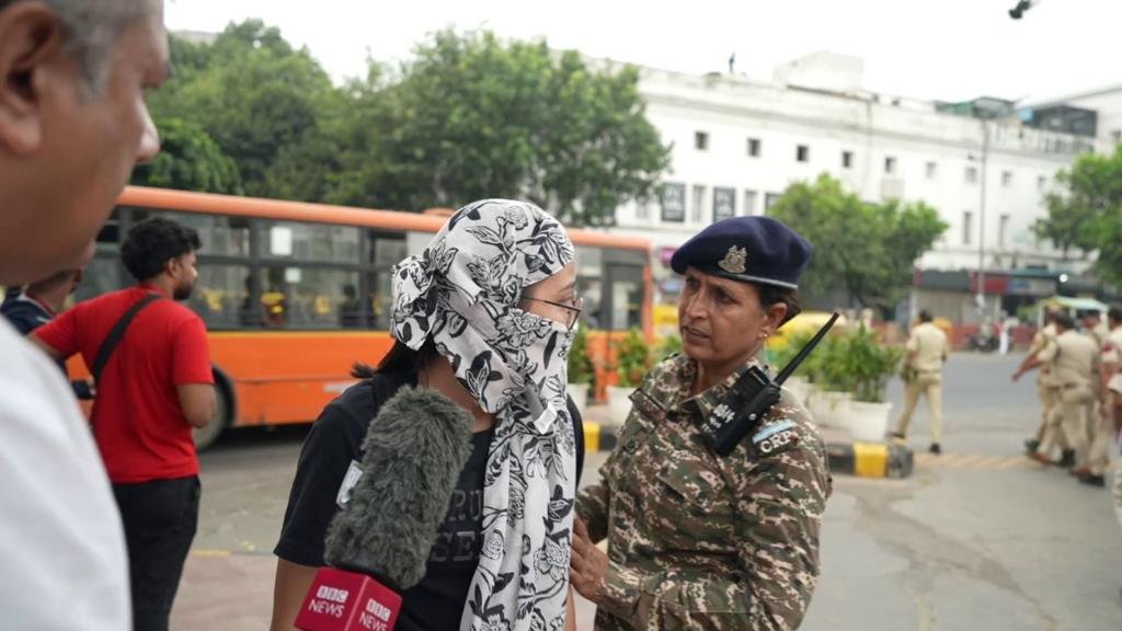 শর্তসাপেক্ষে মুক্তি পেলেন অভিজিৎ দীপকেসহ শীর্ষ নেতারা, বিক্ষোভ চালিয়ে যাওয়ার ঘোষণা