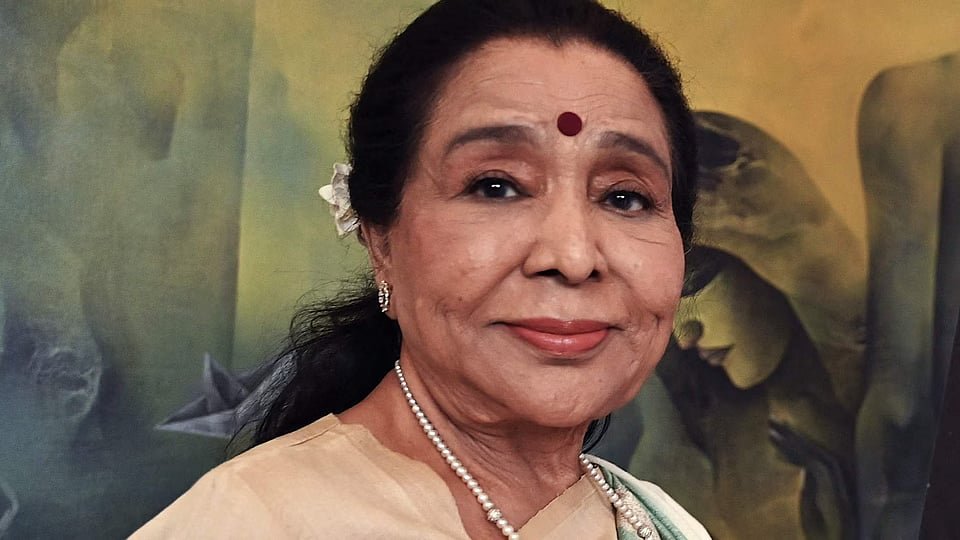 ১২ হাজার গানের ভেতর আশা ভোসলের নিজের পছন্দের ১০ গান