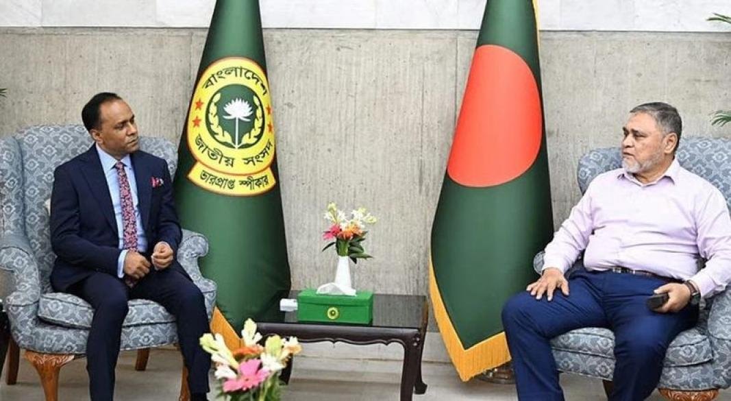 গণপূর্তের কাঠের কারখানায় ভুতুড়ে নীরবতা, সরকারি সব কাজ পাচ্ছে পাশের নামসর্বস্ব প্রতিষ্ঠান