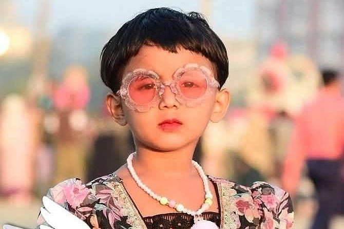‘আমার পরির মতো মেয়েটা কথা বলতে বলতেই মারা গেল, আমি কীভাবে বাঁচব’