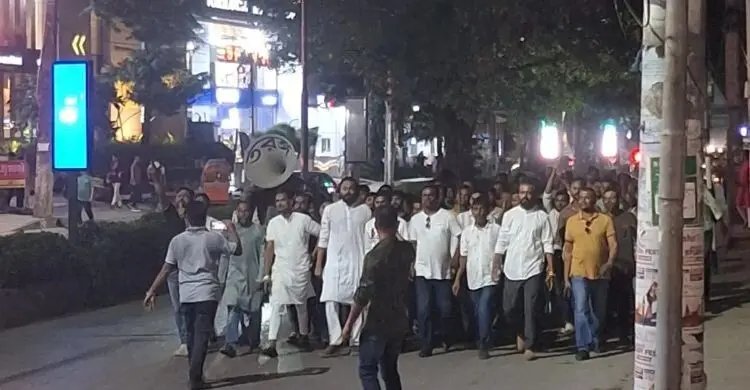 আওয়ামী লীগের কর্মকাণ্ডের প্রতিবাদে গুলশানে স্বেচ্ছাসেবক দলের মিছিল