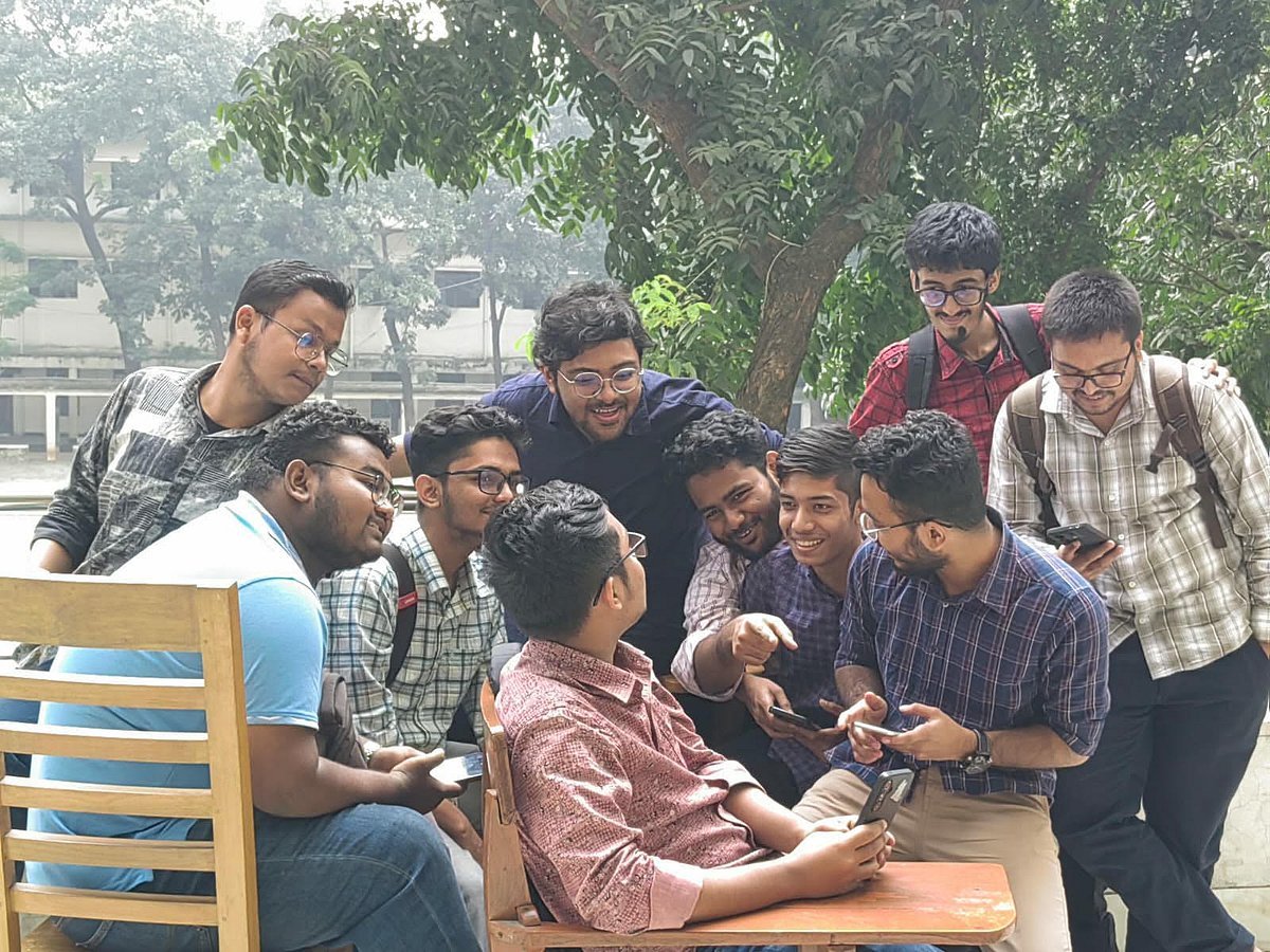 বিশ্ববিদ্যালয়জীবনে বন্ধুত্ব ও নেটওয়ার্কিংটা যেমন