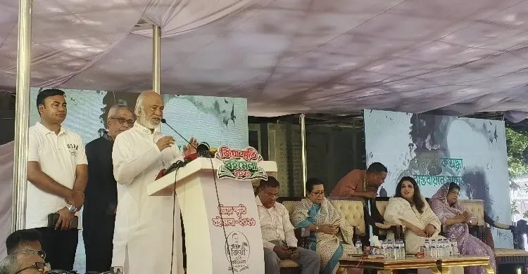 ছাত্রদের দেশের জন্য কাজ করতে হবে, তবে লেখাপড়া ছেড়ে নয়