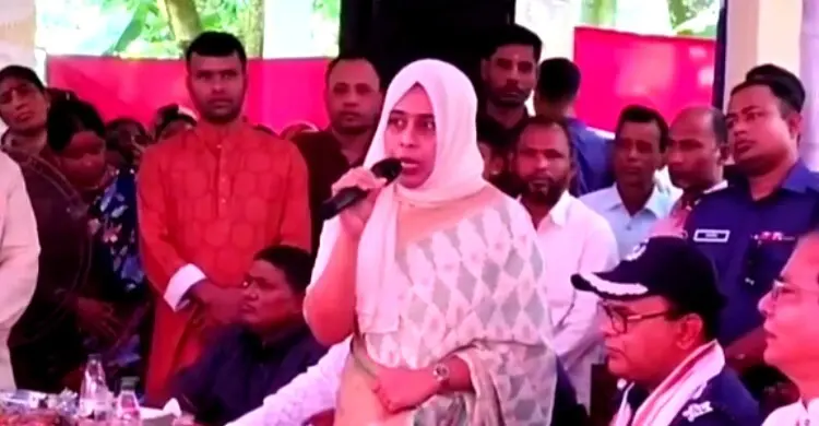 দেড় মিনিটে মন্ত্রীকে ২৫ বার ‘স্যার’ ডাকলেন ইউএনও