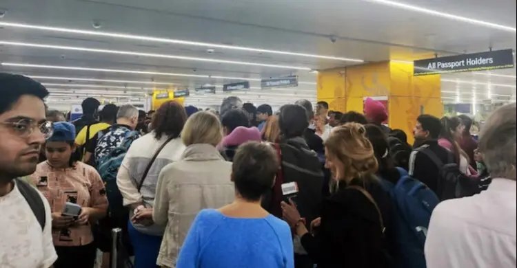 ইমিগ্রেশন ফাঁকি দিয়ে দিল্লি ছাড়লেন ৩ বিদেশি, ভারতে তোলপাড়