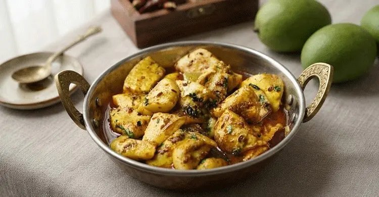 জ্যাম-জেলি নয়, এবার পেয়ারা দিয়ে বানান টক-মিষ্টি তরকারি