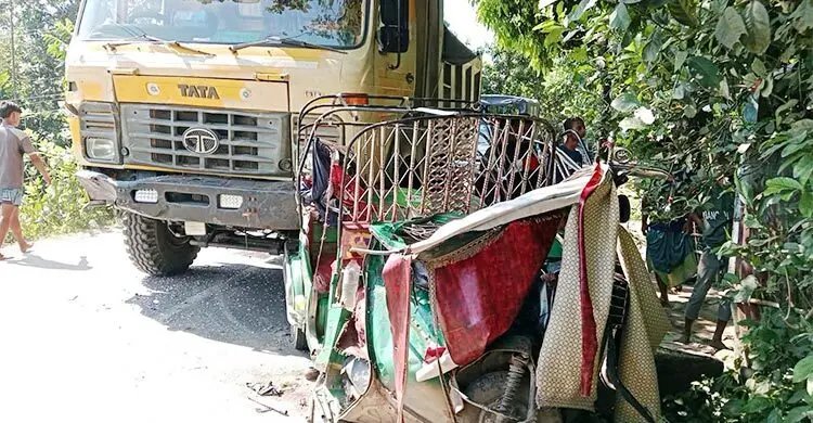 ময়মনসিংহে ডাম্পট্রাক-সিএনজির মুখোমুখি সংঘর্ষে প্রাণ গেল দুজনের
