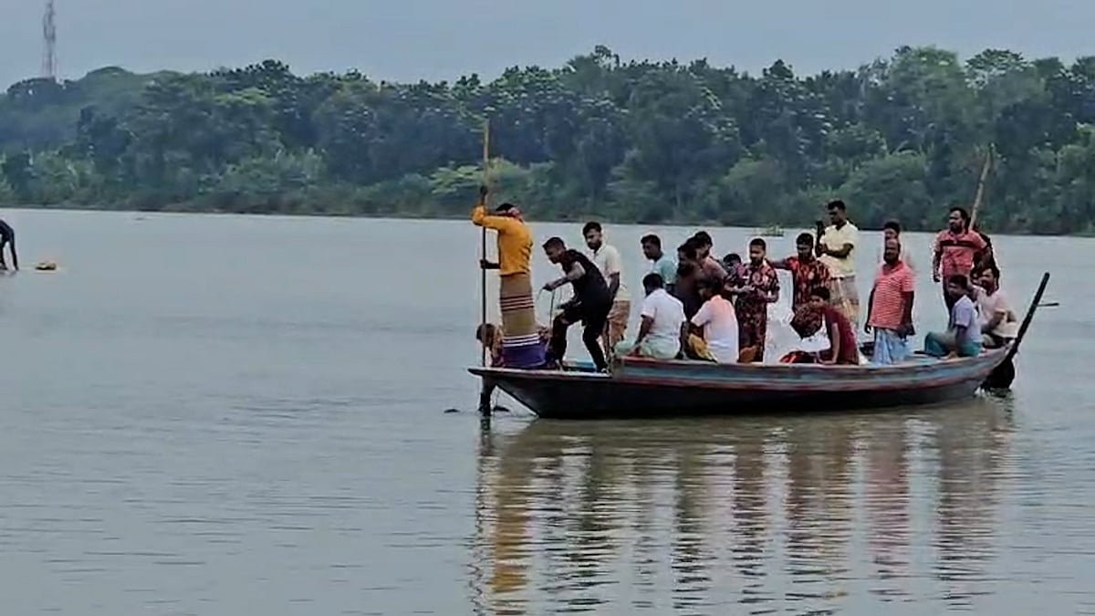 নরসিংদীতে শীতলক্ষ্যায় নিখোঁজ চারজনের মধ্যে ৩ জনের লাশ উদ্ধার