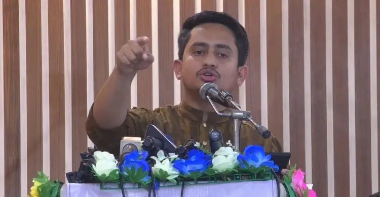 নতুন রাজনৈতিক দল নেতৃত্ব না দিলে পুরোনো সিস্টেম আগ্রাসন চালাতে পারে