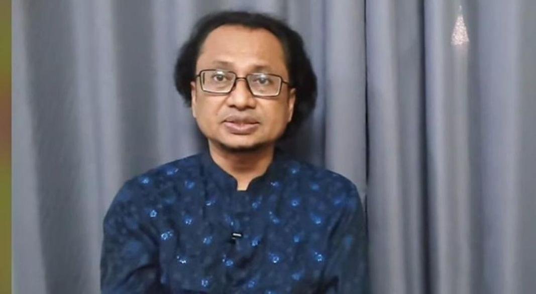 নয়াদিল্লি বিমানবন্দর থেকে ফেরত এলেন প্রধানমন্ত্রীর তথ্য উপদেষ্টা ডা. জাহেদ উর রহমান