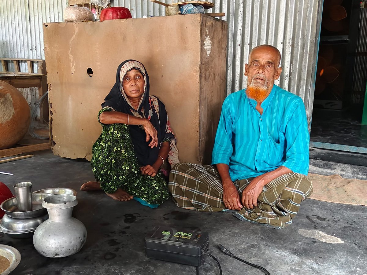 পুলিশ পরিচয়ে ভ্যান ছিনতাই, ঋণের চাপে দিশাহারা বৃদ্ধ দম্পতি
