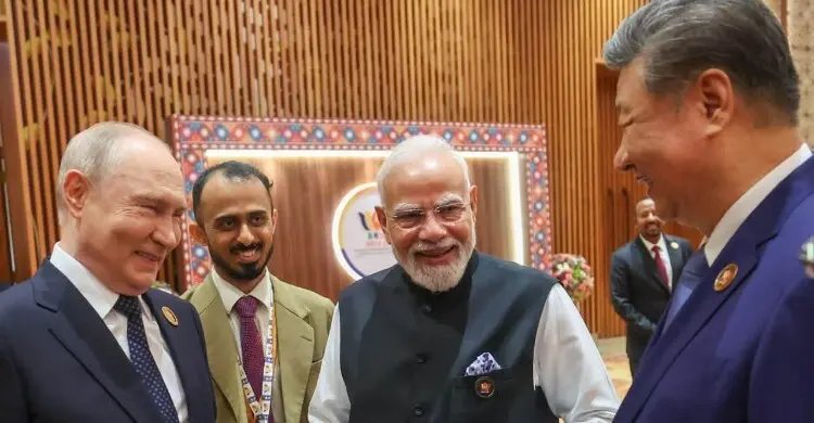 রাশিয়া-চীন জোট আরও শক্তিশালী, ‘দুর্বল’ যুক্তরাষ্ট্র কী করবে?