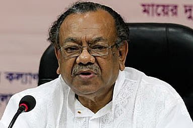 সাবেক স্বাস্থ্যমন্ত্রী রুহুল হক ও ছেলের বিরুদ্ধে দুদকের দুই মামলা অনুমোদন
