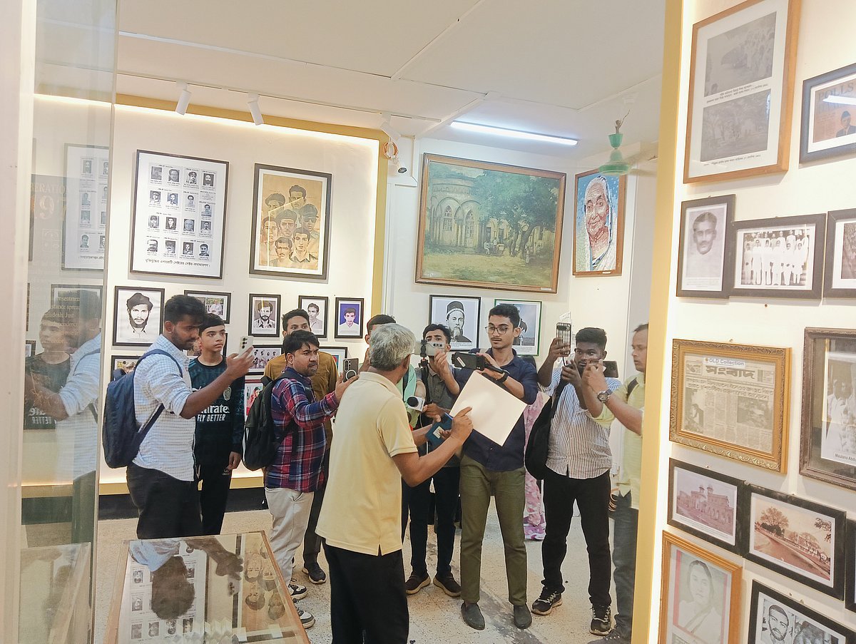 শিক্ষক হেনস্তা থেকে জিন্নাহপ্রীতি: ডাকসু আর কত বিতর্ক বাড়াবে