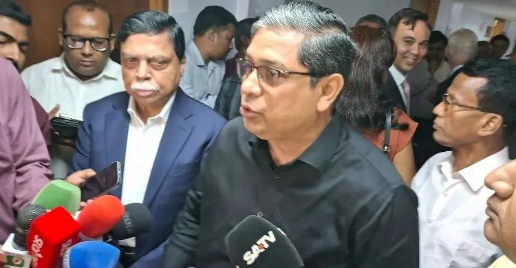 স্থানীয় সরকার নির্বাচনে প্রার্থীদের শিক্ষাগত যোগ্যতার প্রয়োজন নেই