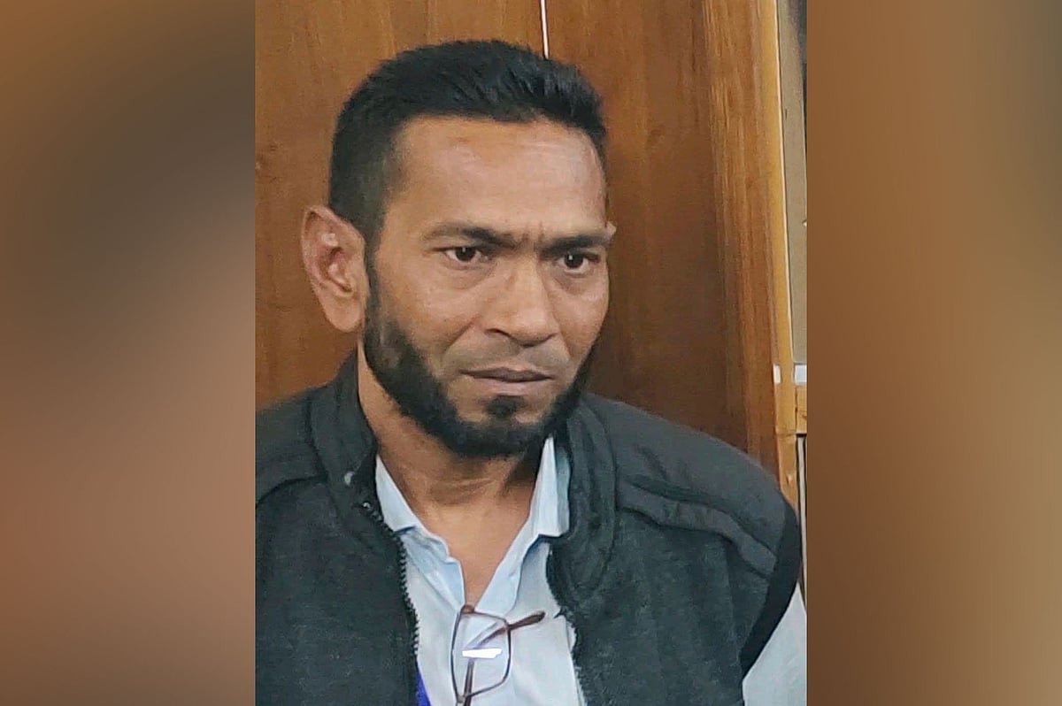 তালাবদ্ধ বাড়ি থেকে স্বেচ্ছাসেবক দলের সাবেক নেতার মরদেহ উদ্ধার, স্ত্রী পলাতক