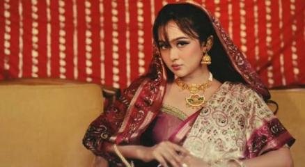 আবারও বিয়ে করে ফেললেন চমক!